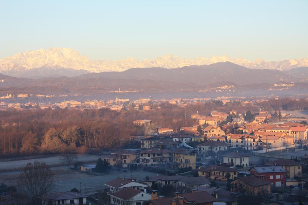 Hotel Il Cortile Friendly House Borgomanero Zewnętrze zdjęcie