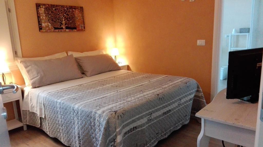 Hotel Il Cortile Friendly House Borgomanero Zewnętrze zdjęcie